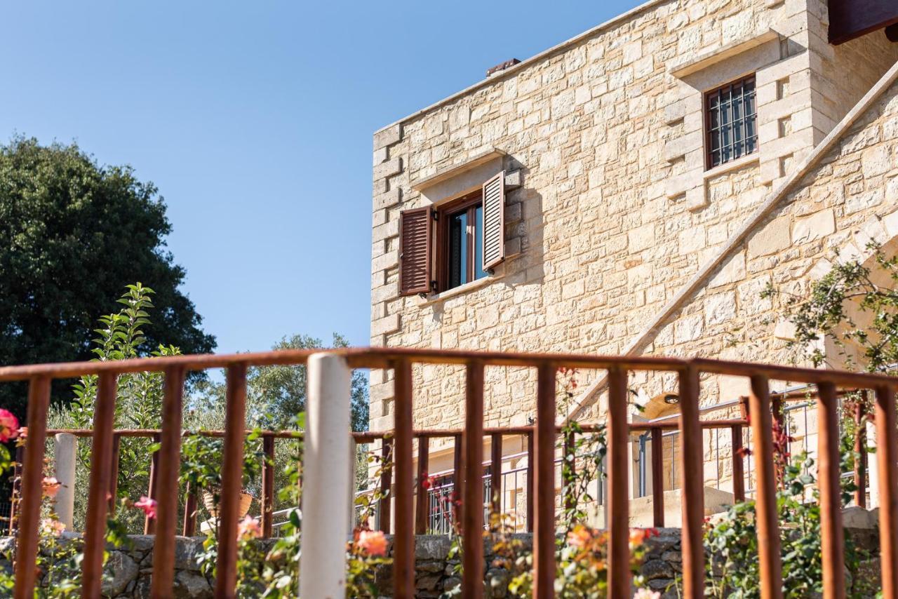 فيلا Prinus Country Retreat Apokoronas, Heated Pool, 13Km From The Sea Embrosneros المظهر الخارجي الصورة